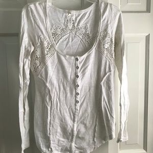 Free People white lace long sleeved shirt